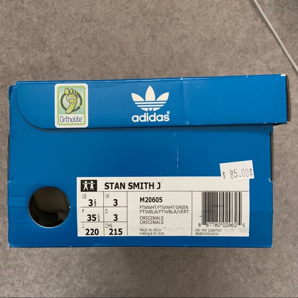 *SOLD* Classic Stan Smith - Adidas - Picture 5 of 6